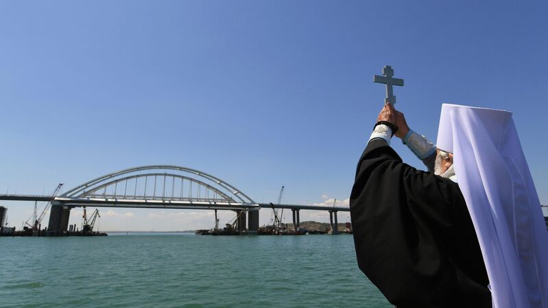 В Керчи освятили Крымский мост - «Россия сегодня», 800, 13.09.2021