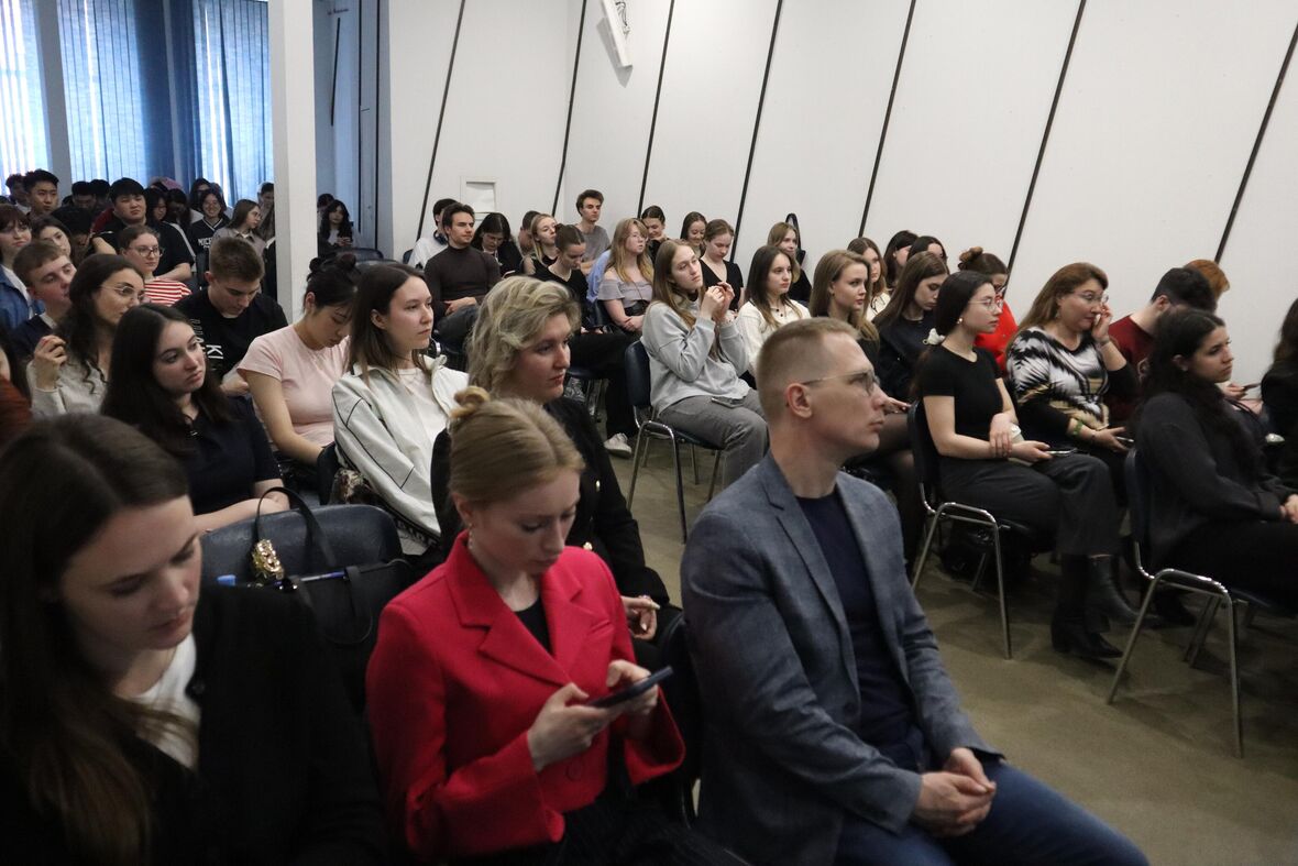 "Россия сегодня" завершила курс лекций о вызовах неоколониализма ©ВШЖиМК СПбГУ "Россия сегодня" завершила курс лекций о вызовах неоколониализма ©ВШЖиМК СПбГУ - «Россия сегодня», 1180, 28.04.2025