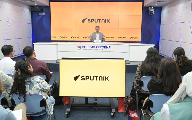 Стартовал очный модуль программы SputnikPro с участием 25 молодых журналистов из 19 стран - «Россия сегодня», 780, 19.08.2025