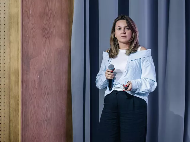 Журналист Sputnik Грузия Анна Анастасиади выступила спикером в рамках региональной программы Всемирного фестиваля молодежи на Ямале - «Россия сегодня», 640, 23.09.2025