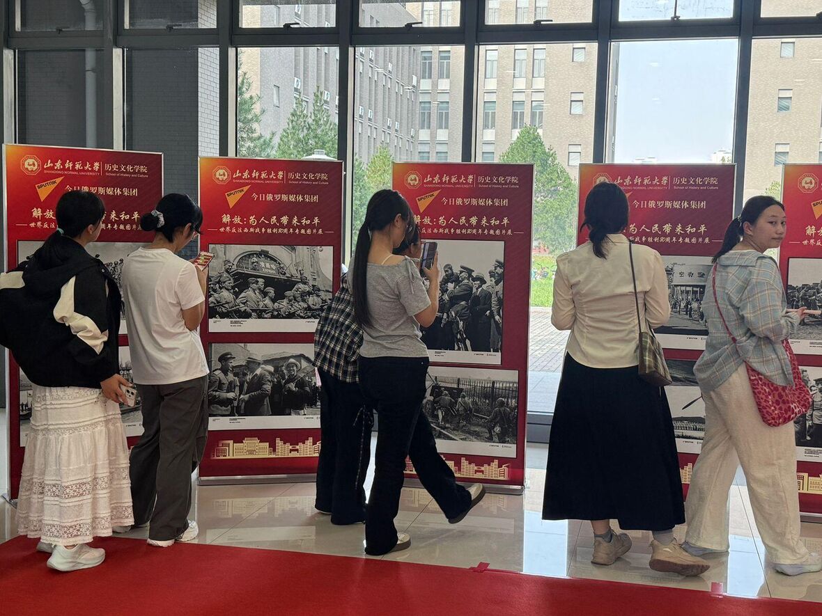 Участники фотовыставки международного проекта "Освобождение. Мир народам" - «Россия сегодня», 1180, 29.09.2025