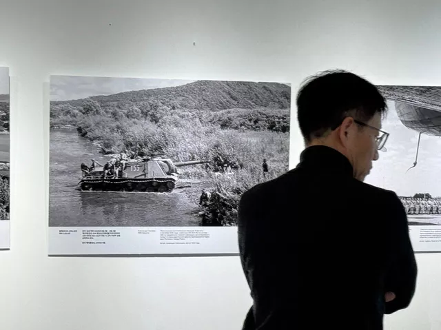 Фотовыставка "Освобождение. Мир народам" в Сеуле - «Россия сегодня», 640, 26.11.2025