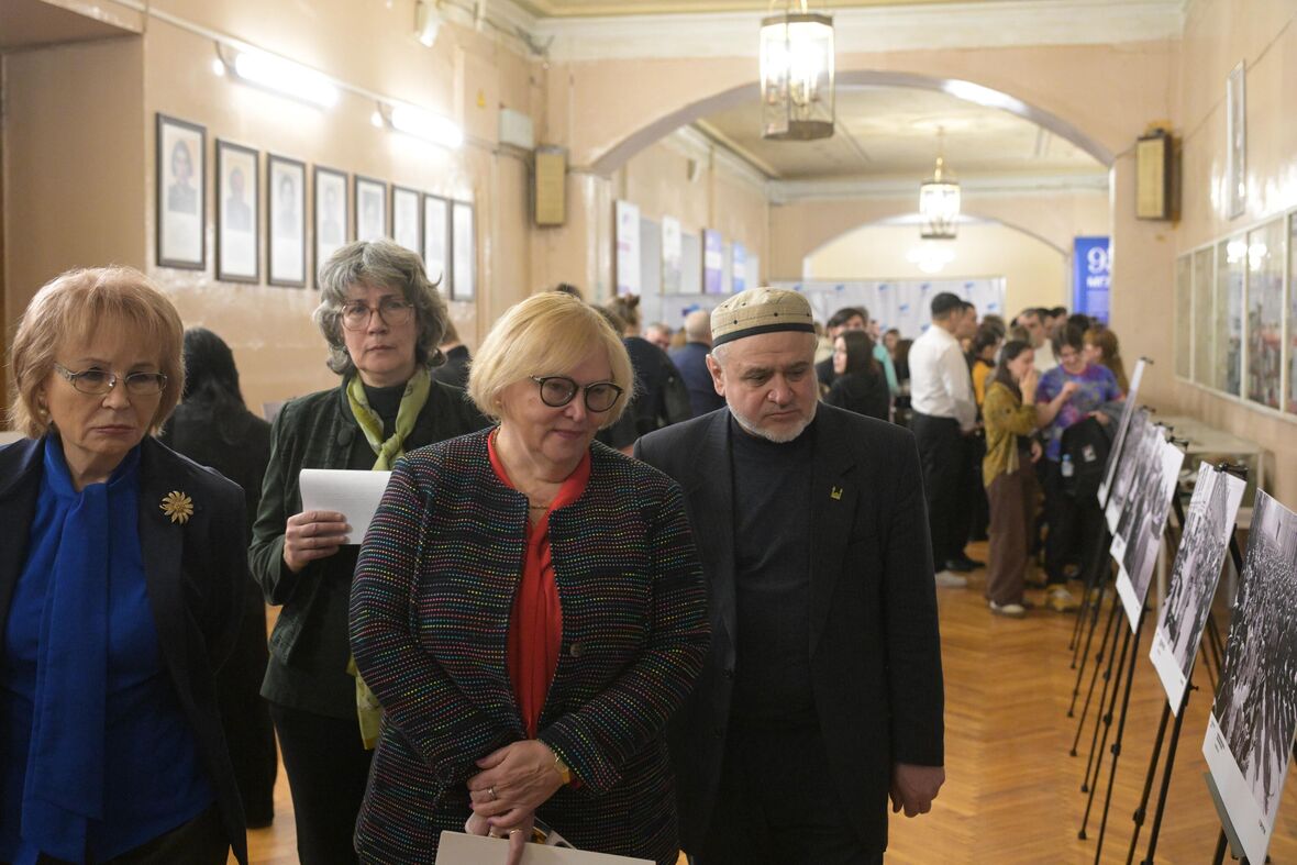 Фотовыставка "Освобождение" открылась на площадке МГЛУ - «Россия сегодня», 1180, 05.12.2025